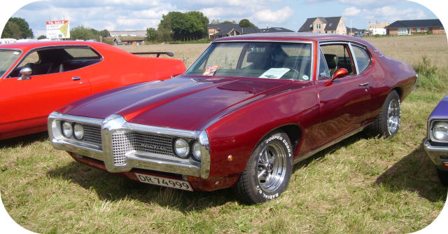 1969 Pontiac Tempest Custom Sport Coupe front